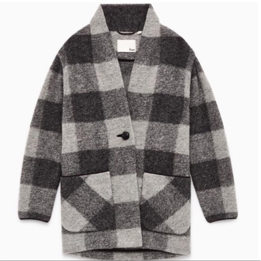 Aritzia Wilfred Free cocoon jacket. Italian yarn. Lightweight. Great condition.